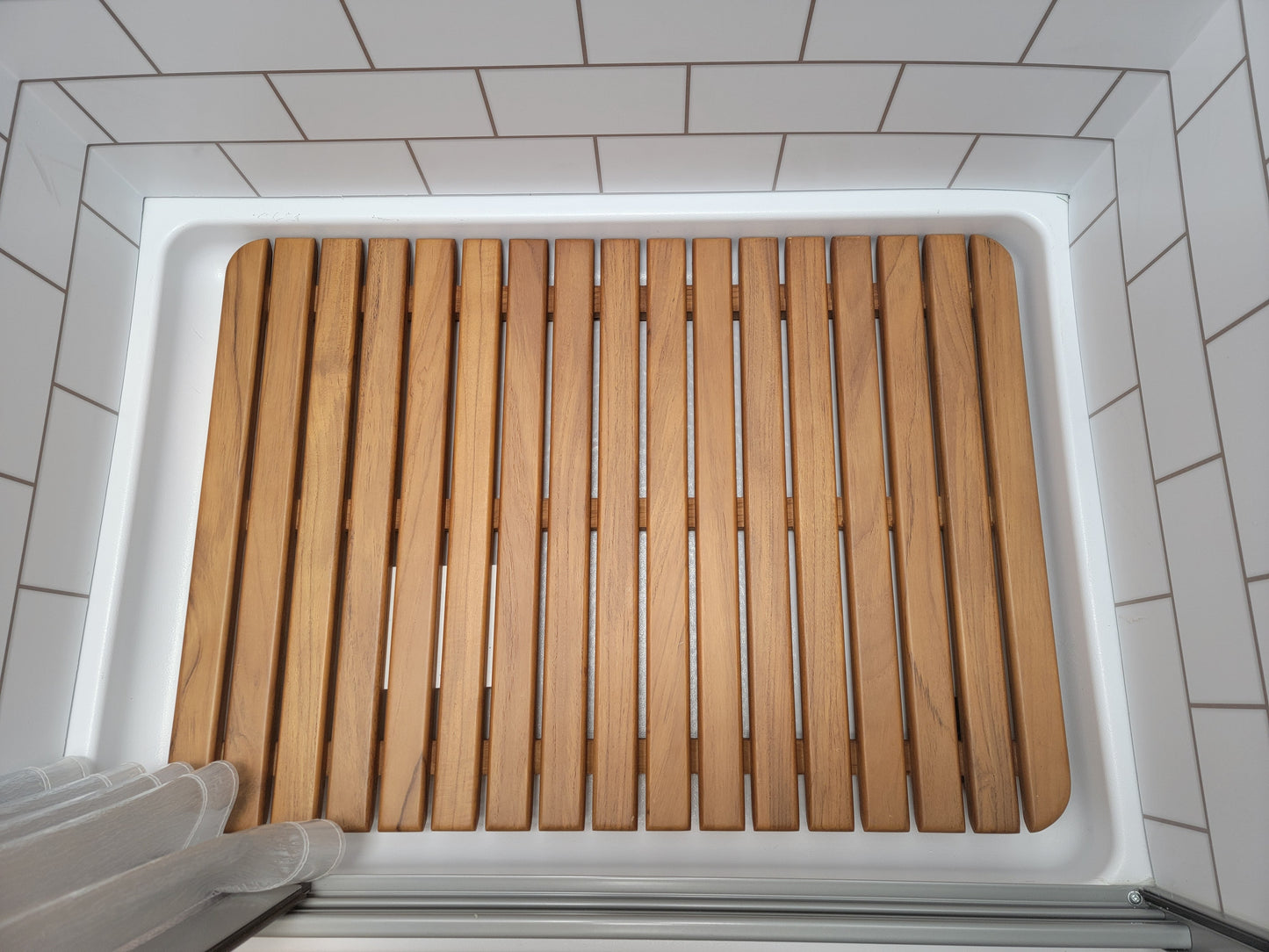 Thor Compass Teak Shower Mat